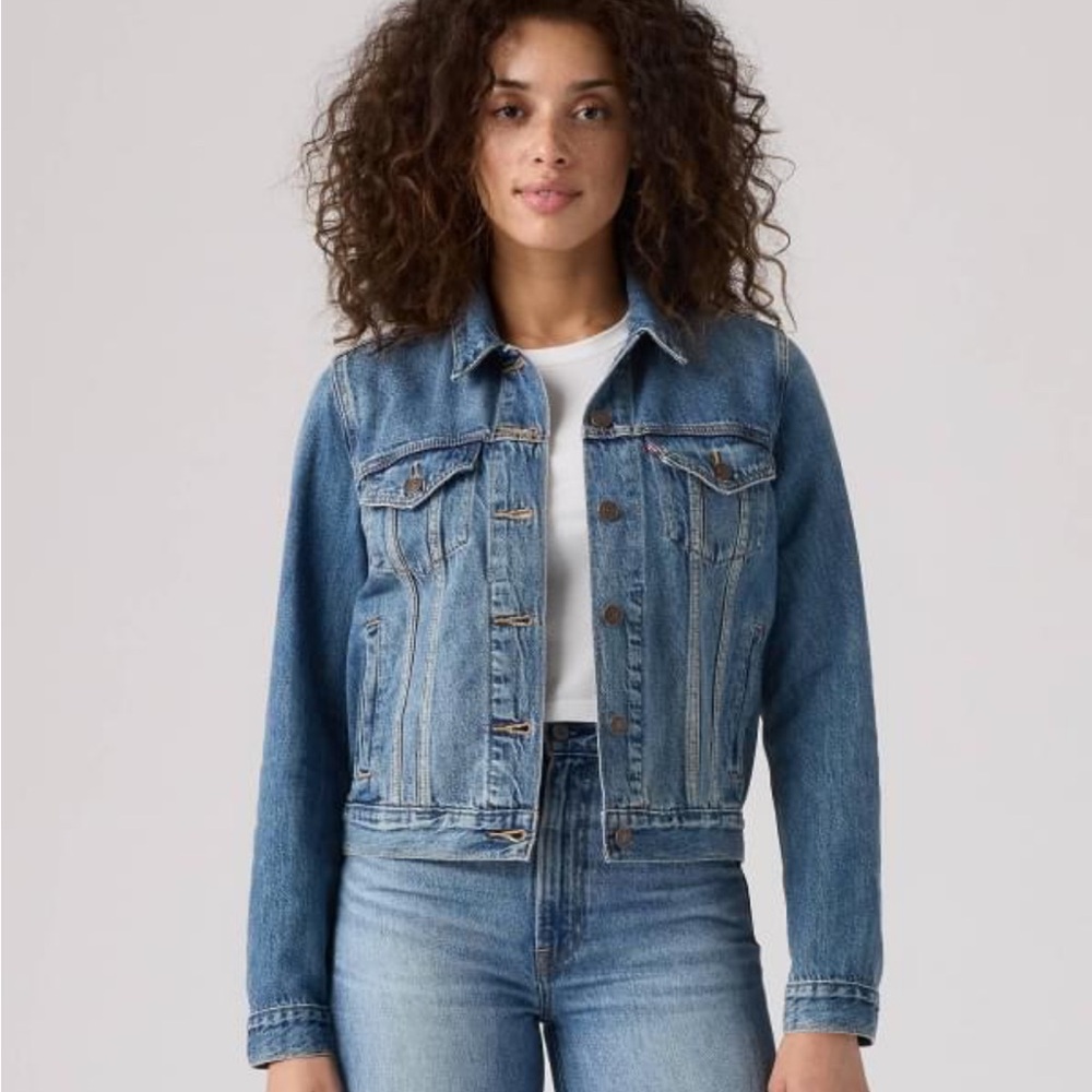 Levi's Classic Trucker Denim Jacket